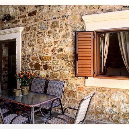 M&M Stone-Village House-Family-Vintage Líndos Dış mekan fotoğraf