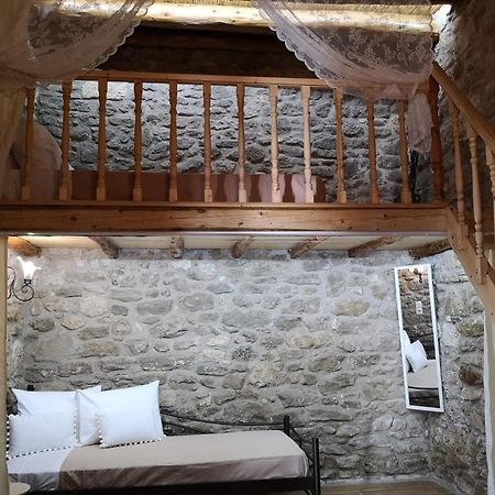 M&M Stone-Village House-Family-Vintage Líndos Dış mekan fotoğraf
